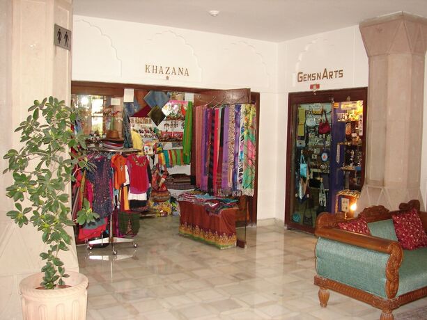 Imagen del bar/restaurante del Hotel Mansingh Palace Ajmer. Foto 18