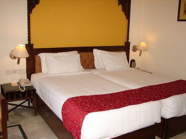 Imagen de la habitación del Hotel Mansingh Palace Ajmer. Foto 21