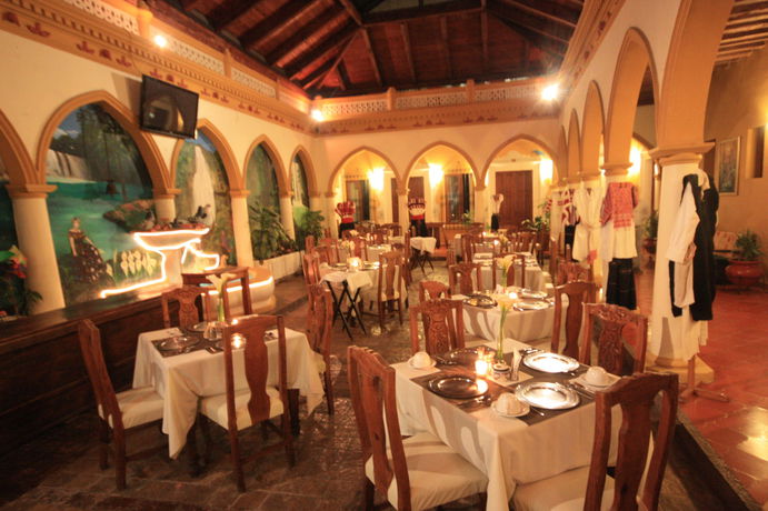 Imagen del bar/restaurante del Hotel Mansi&oacute;n De Los &Aacute;ngeles. Foto 4