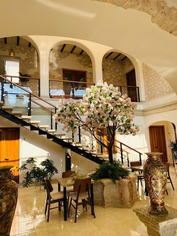 Imagen de los interiores del Hotel Mansi&oacute;n Leonor. Foto 16