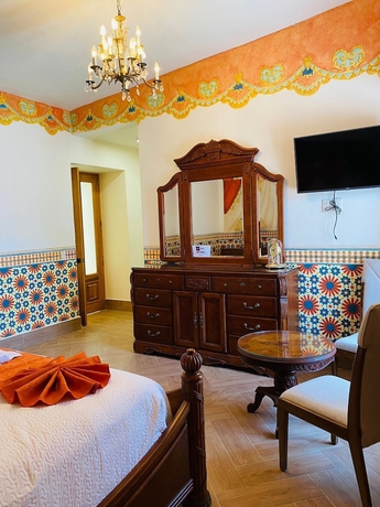 Imagen de la habitación del Hotel Mansi&oacute;n Leonor. Foto 11