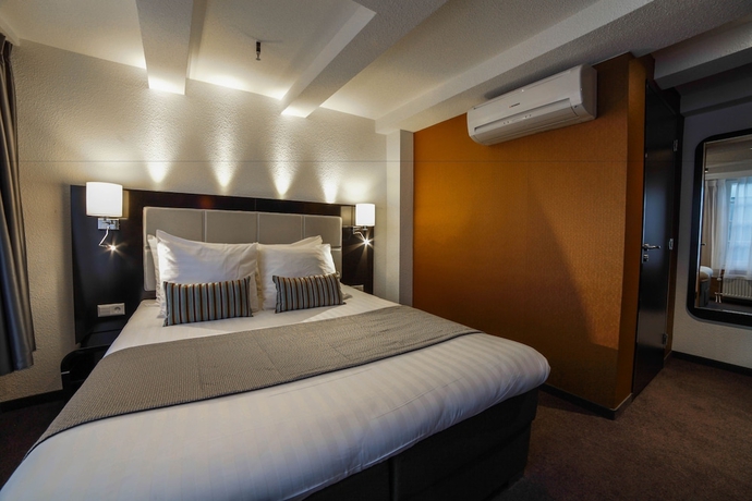 Imagen de la habitación del Hotel Mansion, Ámsterdam. Foto 6