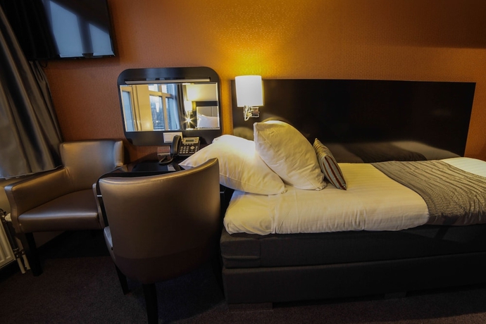 Imagen de la habitación del Hotel Mansion, Ámsterdam. Foto 7