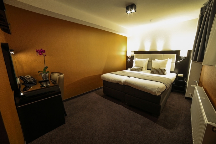 Imagen de la habitación del Hotel Mansion, Ámsterdam. Foto 9