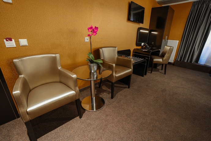 Imagen de la habitación del Hotel Mansion, Ámsterdam. Foto 11