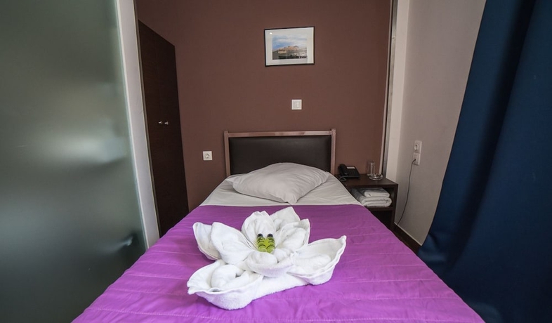 Imagen de la habitación del Hotel Mansion, Atenas. Foto 4