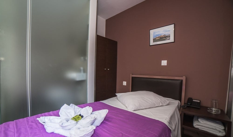 Imagen de la habitación del Hotel Mansion, Atenas. Foto 5