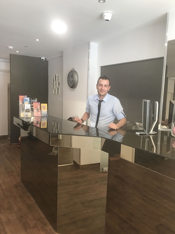 Imagen de los interiores del Hotel Mansion, Atenas. Foto 17