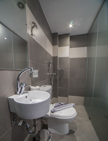 Imagen de la habitación del Hotel Mansion, Atenas. Foto 16