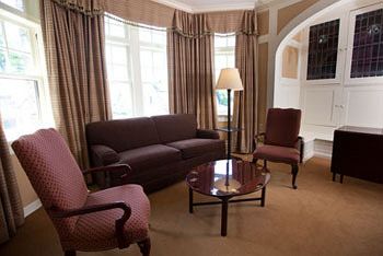 Imagen de los interiores del Hotel Mansions On Fifth. Foto 9