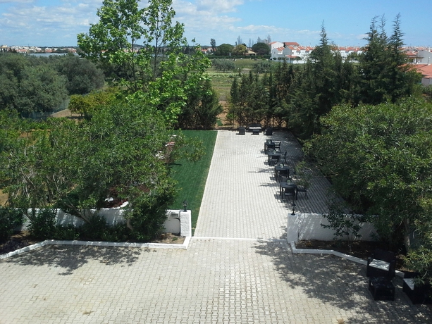 Imagen de los exteriores del Hotel Manta Guest. Foto 16