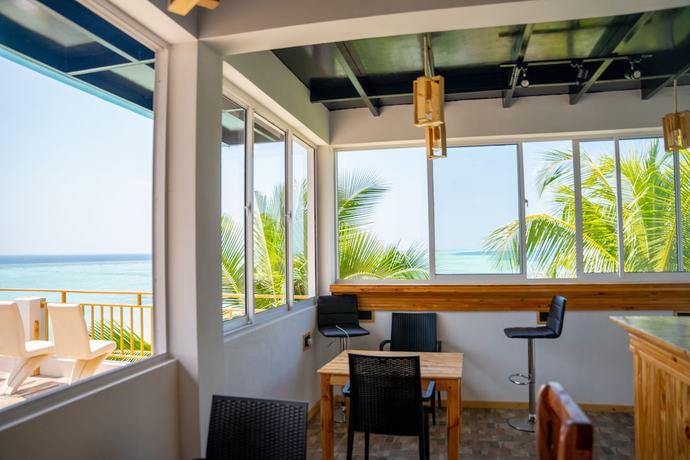 Imagen del bar/restaurante del Hotel Manta Sea View. Foto 13
