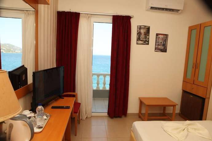 Imagen de la habitación del Hotel Mantas Seaside Boutique. Foto 13