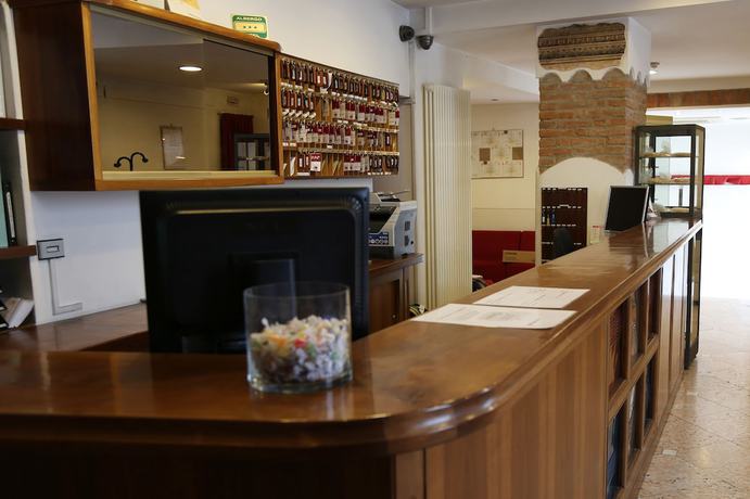 Imagen de los interiores del Hotel Mantegna Stazione. Foto 20