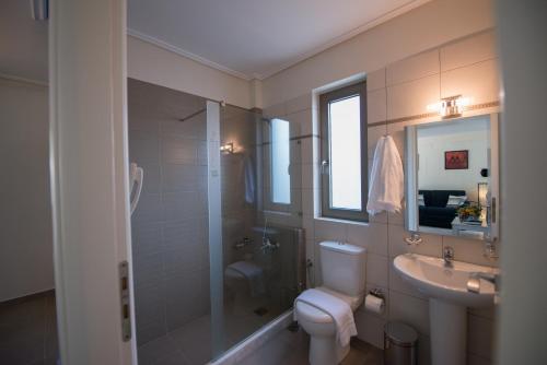 Imagen de la habitación del Hotel Mantinia Bay. Foto 7