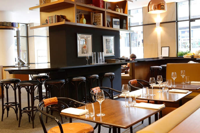 Imagen del bar/restaurante del Hotel Mantra 2 Bond Street. Foto 6