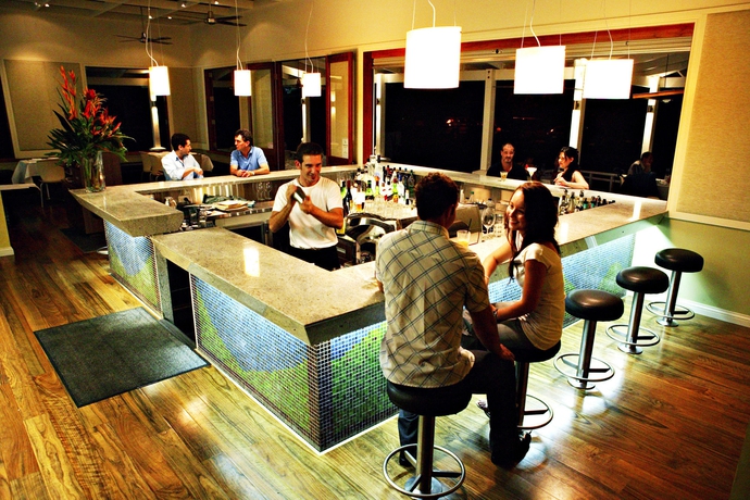 Imagen del bar/restaurante del Hotel Mantra Amphora. Foto 3