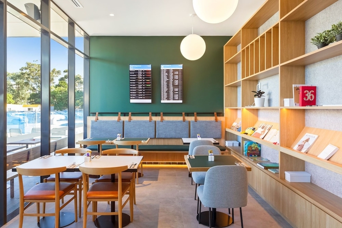 Imagen del bar/restaurante del Hotel Mantra At Sydney Airport. Foto 2