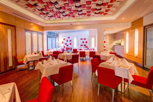 Imagen del bar/restaurante del Hotel Mantra Charles. Foto 14