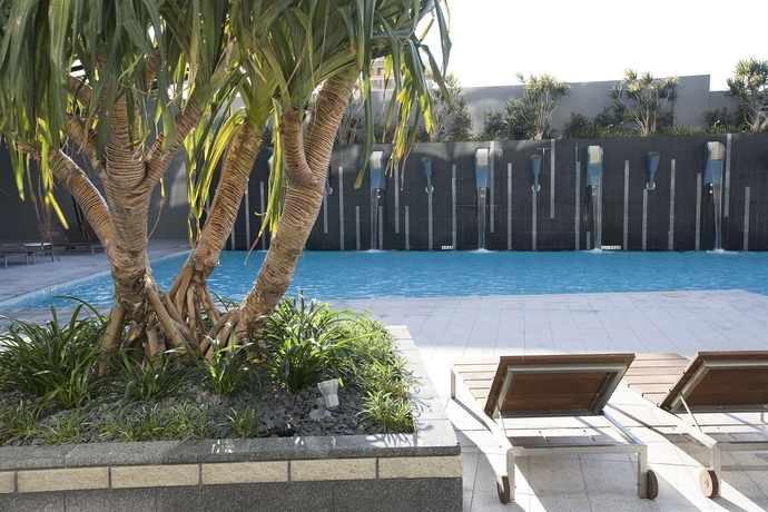Imagen de la piscina del Hotel Mantra Circle On Cavill. Foto 14