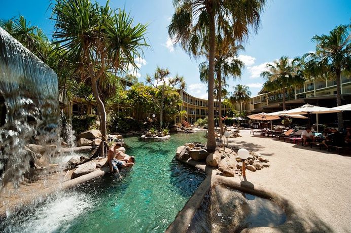 Imagen de la piscina del Hotel Mantra Club Croc. Foto 7