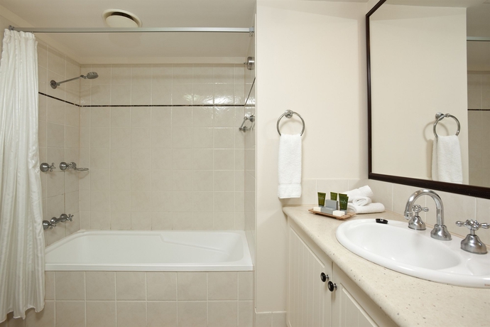 Imagen de la habitación del Hotel Mantra Esplanade. Foto 7