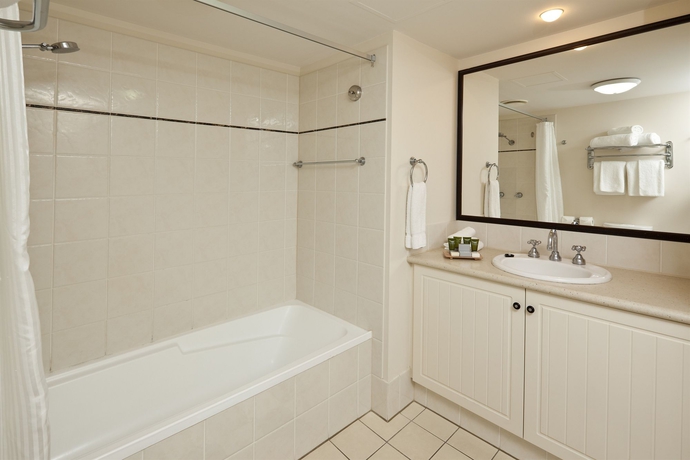 Imagen de la habitación del Hotel Mantra Esplanade. Foto 9