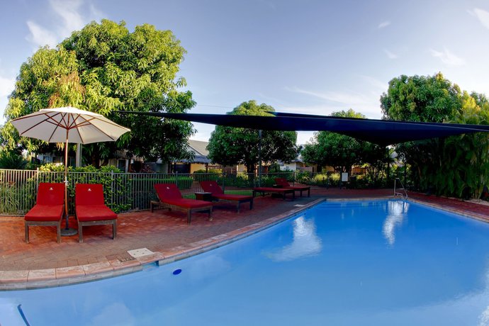 Imagen de la piscina del Hotel Mantra Frangipani Broome. Foto 18
