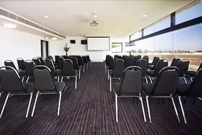 Imagen de los interiores del Hotel Mantra Melbourne Melton. Foto 17