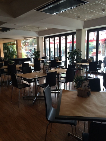 Imagen de los interiores del Hotel Mantra Meridien Adelaide. Foto 14