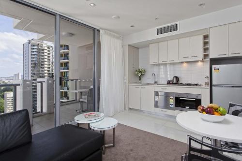 Imagen de la habitación del Hotel Mantra Midtown. Foto 10