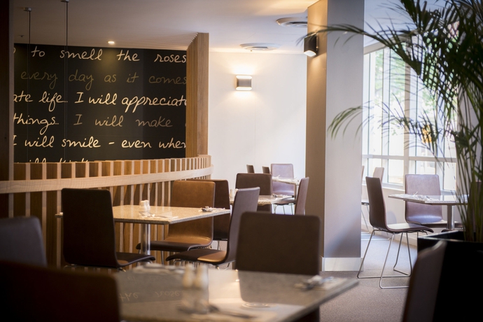 Imagen del bar/restaurante del Hotel Mantra On Kent. Foto 3