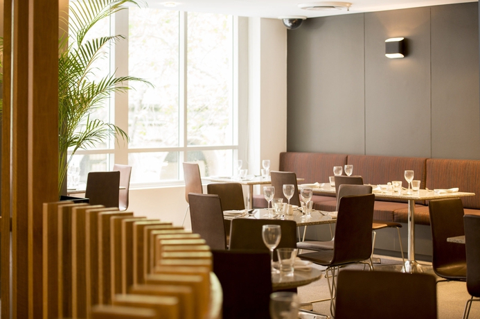 Imagen del bar/restaurante del Hotel Mantra On Kent. Foto 4