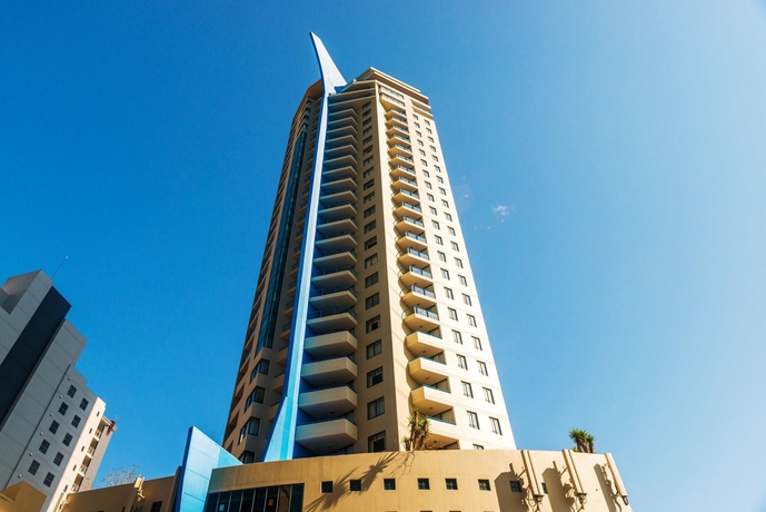 Imagen de los exteriores del Hotel Mantra On Queen. Foto 11