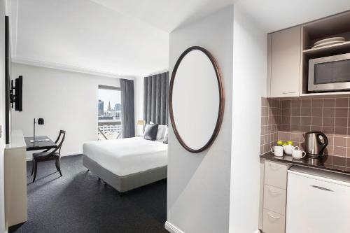 Imagen de la habitación del Hotel Mantra On Russell. Foto 13