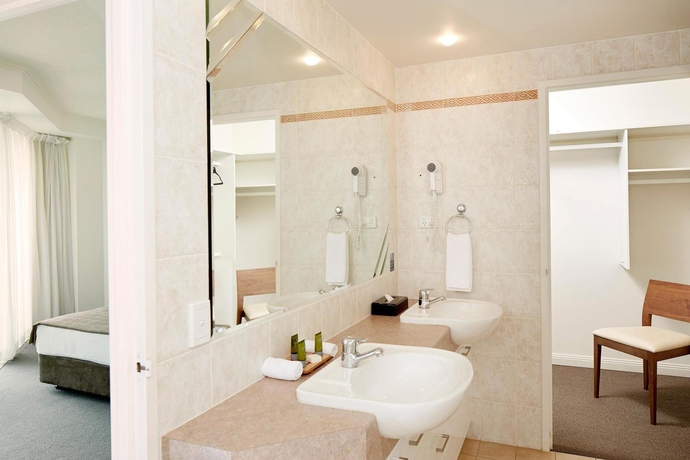 Imagen de la habitación del Hotel Mantra Sun City. Foto 9