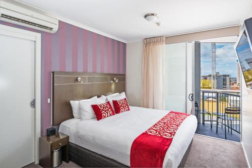 Imagen de la habitación del Hotel Mantra Terrace. Foto 7