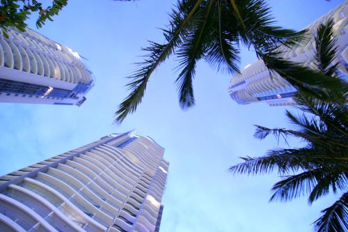 Imagen general del Hotel Mantra Towers Of Chevron. Foto 3
