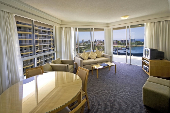 Imagen de la habitación del Hotel Mantra Twin Towns. Foto 8