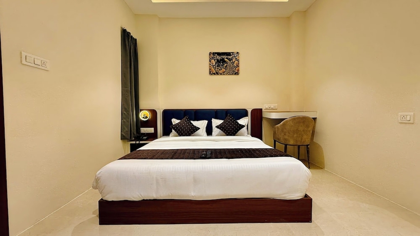 Imagen de la habitación del Hotel Mantri Ji. Foto 7