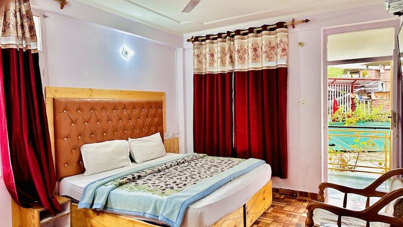 Imagen de la habitación del Hotel Manu Vatika Manali. Foto 16