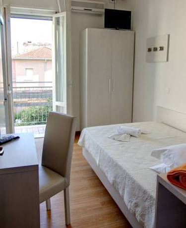 Imagen de la habitación del Hotel Manuela, Cervia. Foto 5