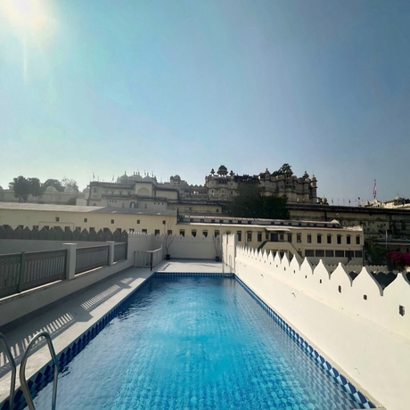 Imagen de la piscina del Hotel Manuscript- Jhilwara Haveli. Foto 19