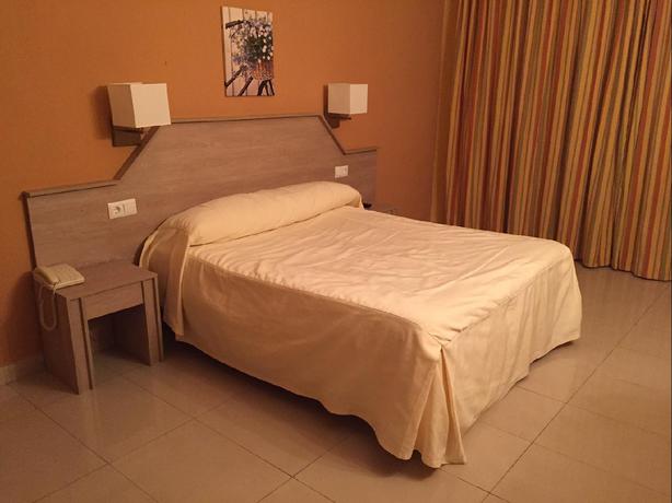 Imagen de la habitación del Hotel Manzanares. Foto 2