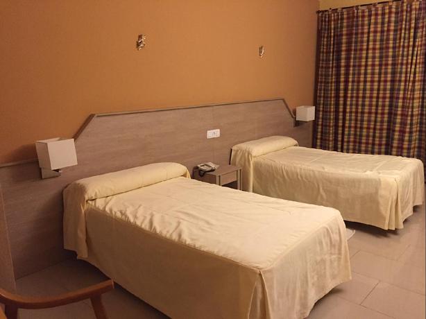 Imagen de la habitación del Hotel Manzanares. Foto 4