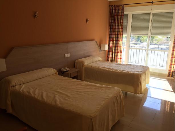 Imagen de la habitación del Hotel Manzanares. Foto 5