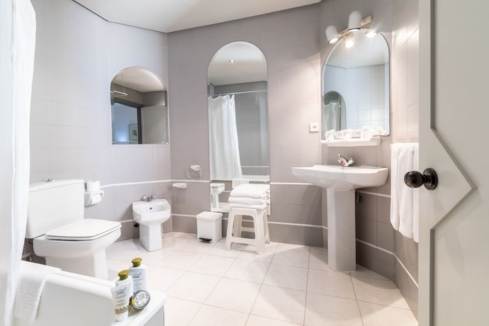 Imagen de la habitación del Hotel Manzanil Area. Foto 8