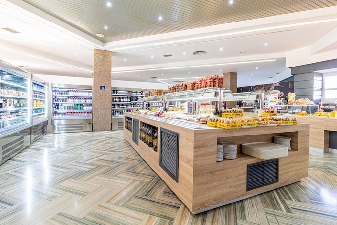 Imagen del bar/restaurante del Hotel Manzanil Area. Foto 5