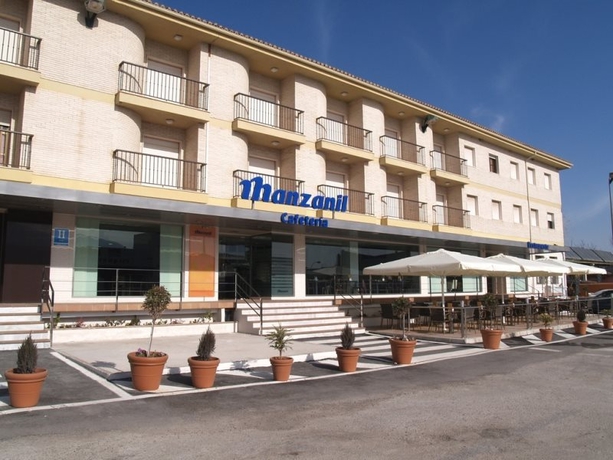 Imagen general del Hotel Manzanil. Foto 4