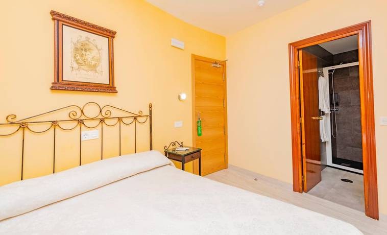 Imagen de la habitación del Hotel Manzanito. Foto 11